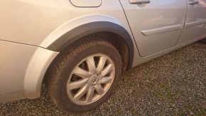 Parafanghini per Renault Megane II station wagon (2002-2009), versione 5 porte
