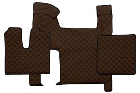 Tappetini in ecopelle Q per MAN TGX (01.2007-12.2017) - automatico - due cassetti - Marrone