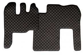 Tappetini in ecopelle Q per RENAULT MAGNUM MILLENIUM (01.2002-12.2007) - Nero/rosso