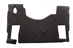 Tappetini in ecopelle Q per MERCEDES ACTROS MP 3 (01.2007-12.2010) - pavimento piatto - sedile passeggero girevole - Nero/rosso