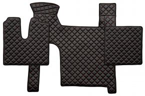 Tappetini in ecopelle Q per MAN TGX (01.2007-12.2017) - manuale - due cassetti - Nero/rosso