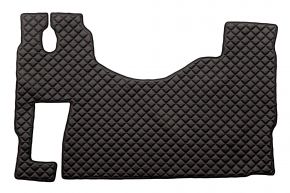 Tappetini in ecopelle Q per MERCEDES ACTROS MP 3 (01.2007-12.2010) - pavimento piatto - sedile passeggero ribaltabile - Nero/rosso
