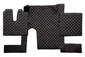 Tappetini in ecopelle Q per MAN TGX (01.2007-12.2017) - manuale - un cassetto - Nero/rosso