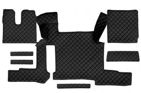 Tappetini in ecopelle Q per MAN TGX (01.2018-03.2020) - manuale - due cassetti - Nero