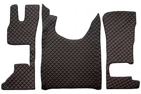 Tappetini in ecopelle Q per DAF XG (dal 10.2021) - sedile passeggero fisso oppure sedile passeggero ribaltabile - Nero/rosso