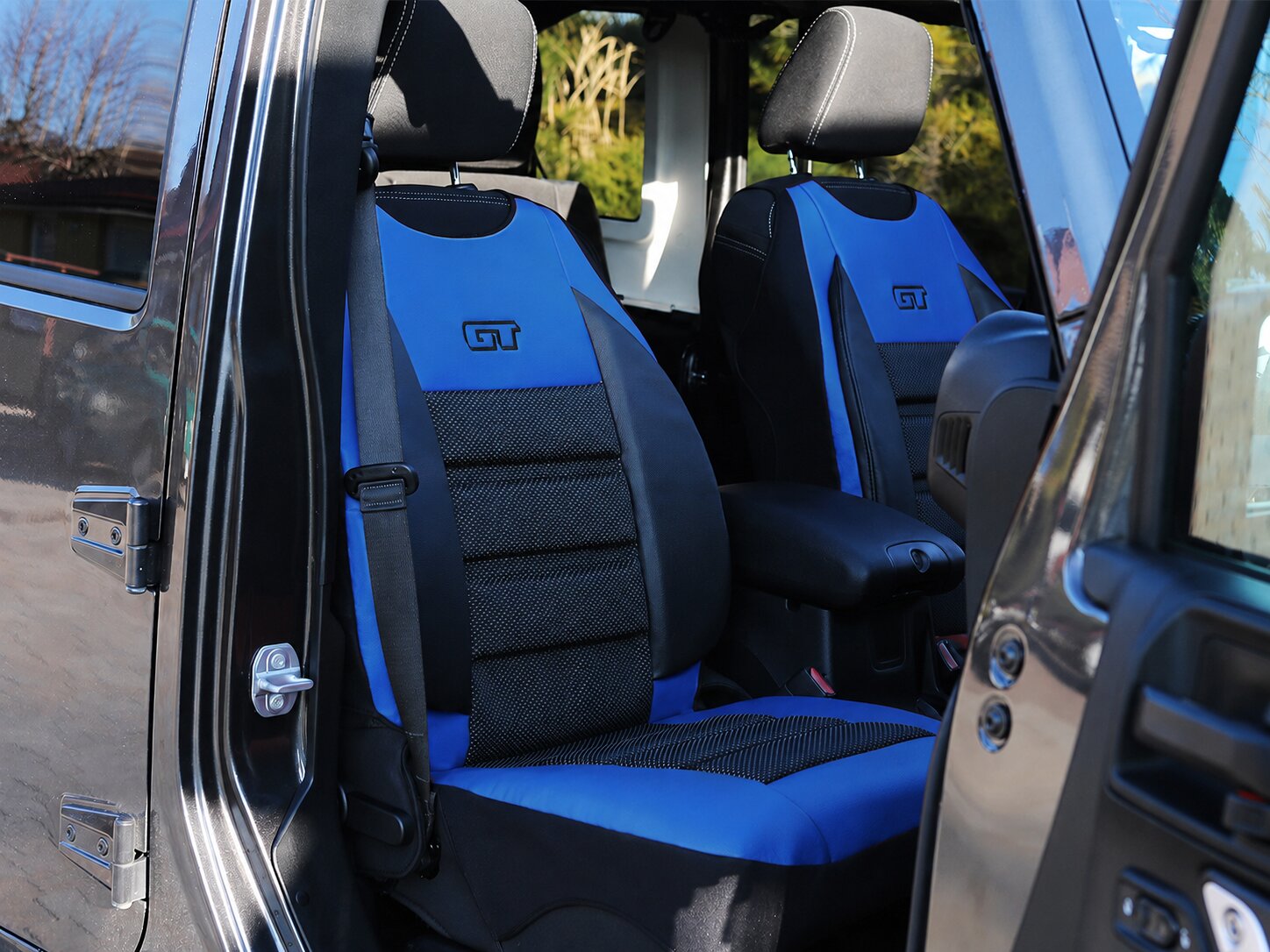 Coprisedile anteriore auto GT Ergonomic montato in auto